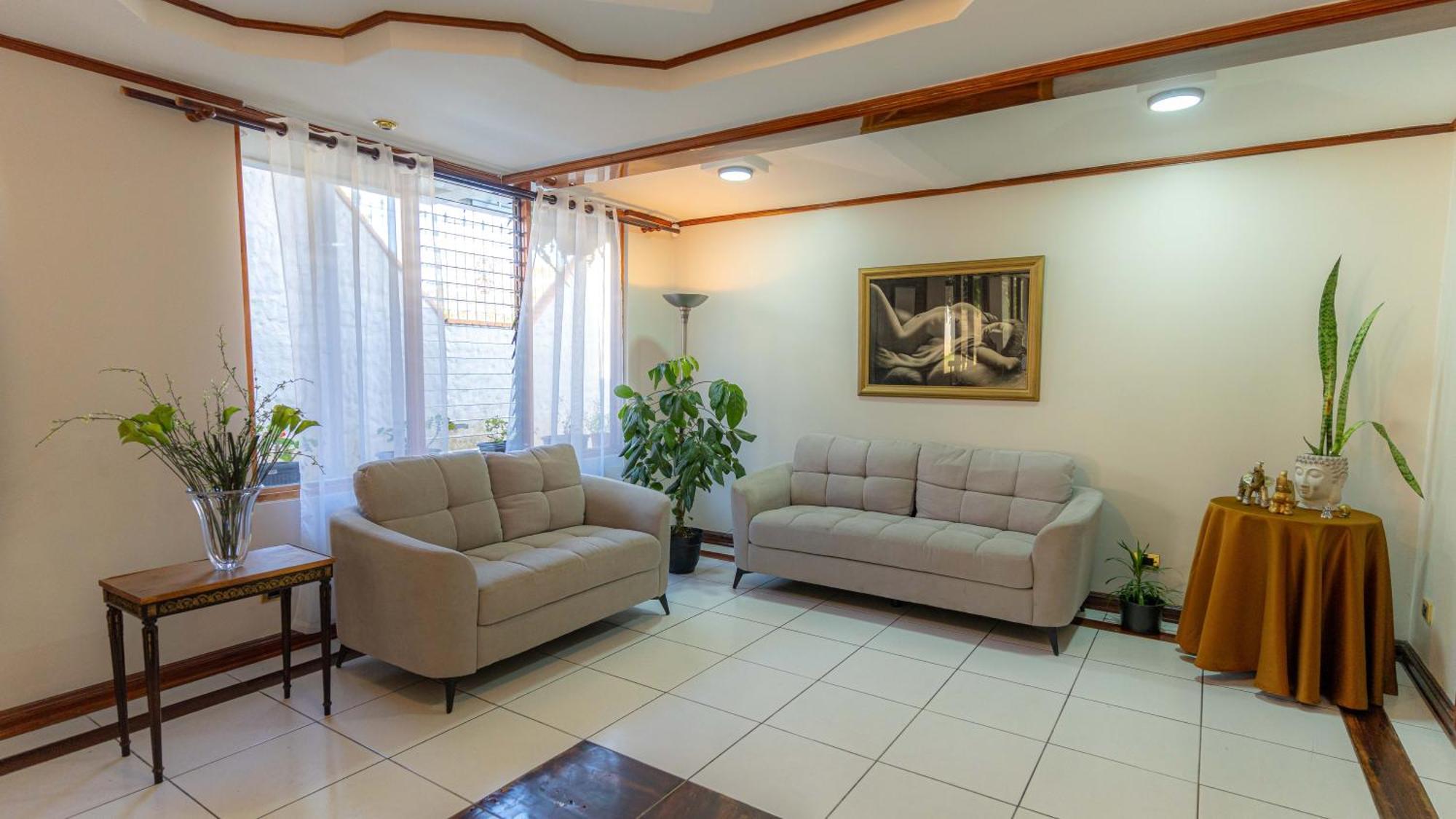 Bed and Breakfast Casa Familiar la Tortuga Heredia Exterior foto